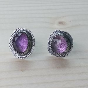 Mismatch Amethyst stud earrings